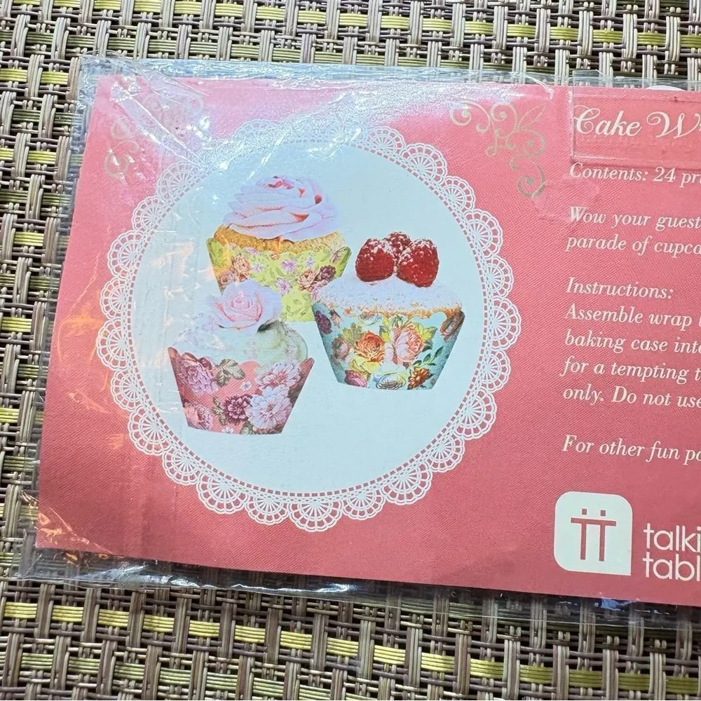 Cupcake Wraps set of 24, 8each of 3 different designs New in package